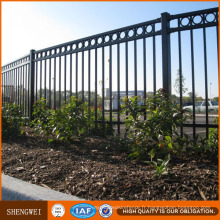 3 rails ou 2 rails utilisés clôture en fer forgé à vendre avec de beaux cercles décoratifs